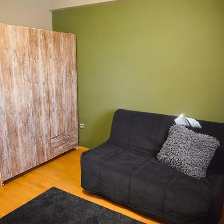 Westside Apartment, 2 Bdrms, Vesta Philoxenia Apartment *