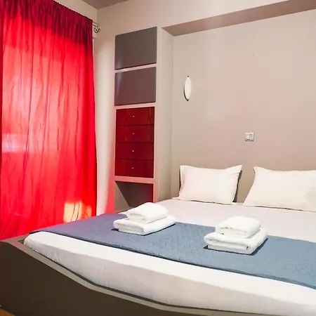Westside Apartment, 2 Bdrms, Vesta Philoxenia Apartment *