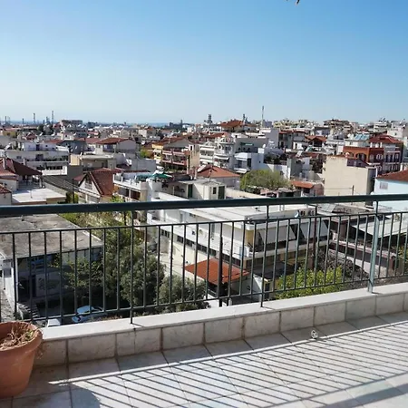 Westside Apartment, 2 Bdrms, Vesta Philoxenia Apartment